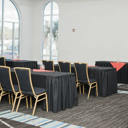 Holiday Inn Express & Suites Columbia-Fort Jackson By Ihg-2